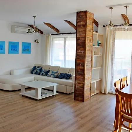 아파트 Real Black Sea 슈코르필로브치